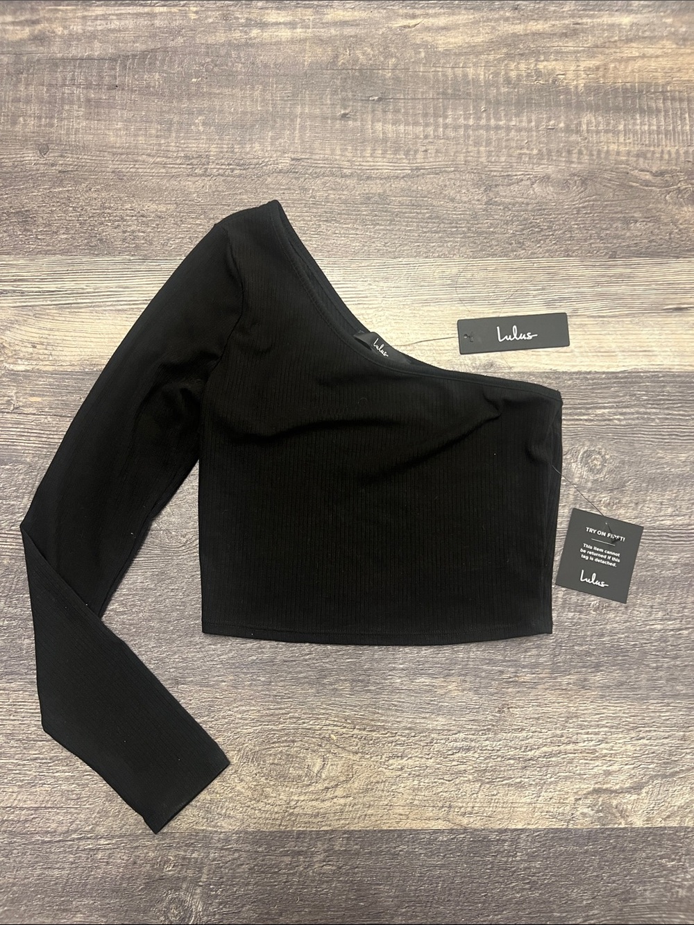 Lulu's Black One-Shoulder Long Sleeve Ribbed Crop Top